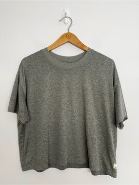 Vuori Energy Tee Light Gray Heather Size Large